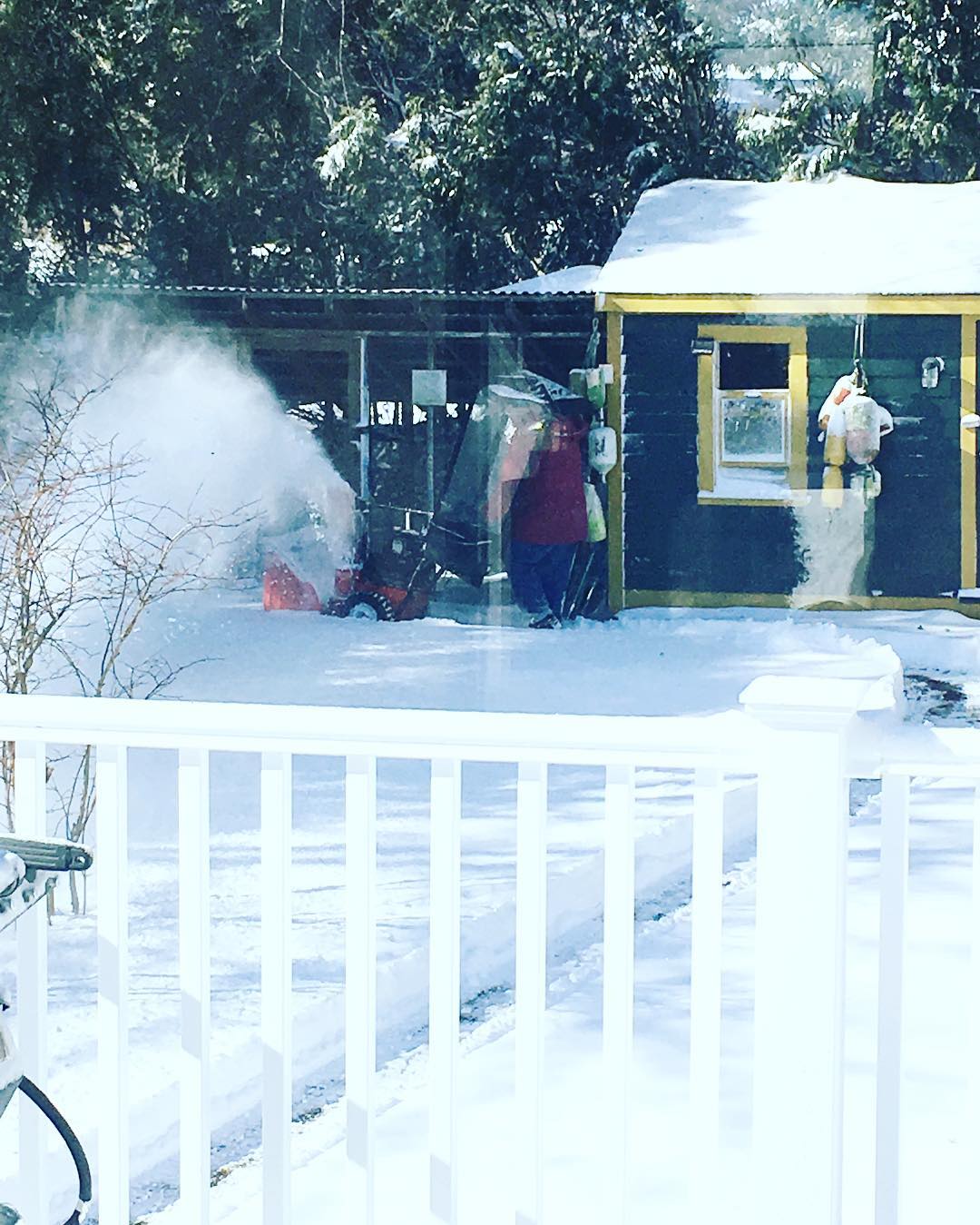 Snow blowing your way to 🍳 breakfast